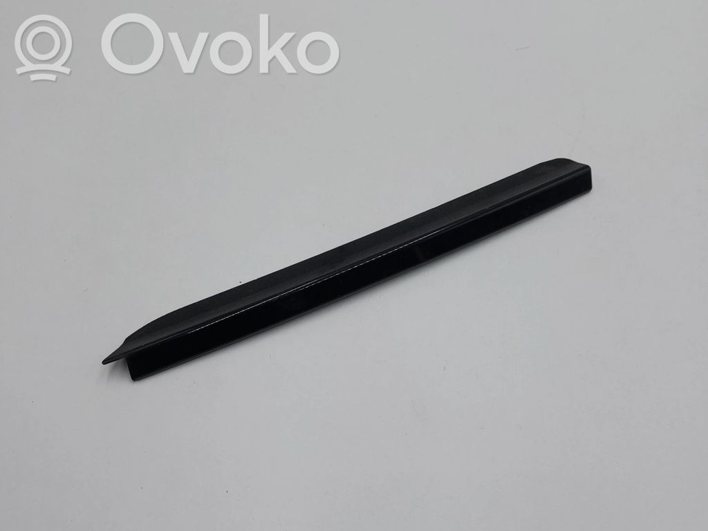 Rear side glass trim   9801545