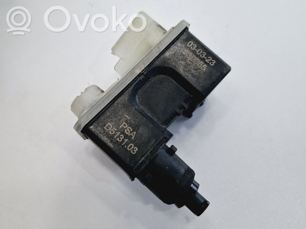 Peugeot 2008 II Fuel tank cap lock motor 