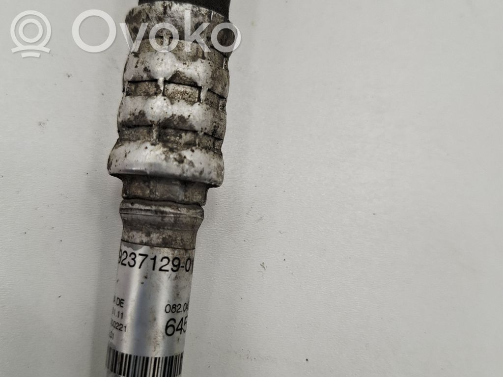 Ilmastointilaitteen putki (A/C)   9237129