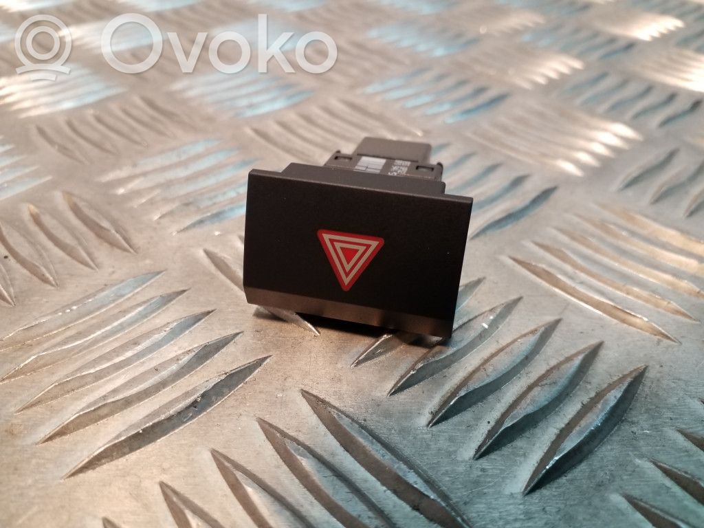 Audi A3 S3 8P Hazard light switch 