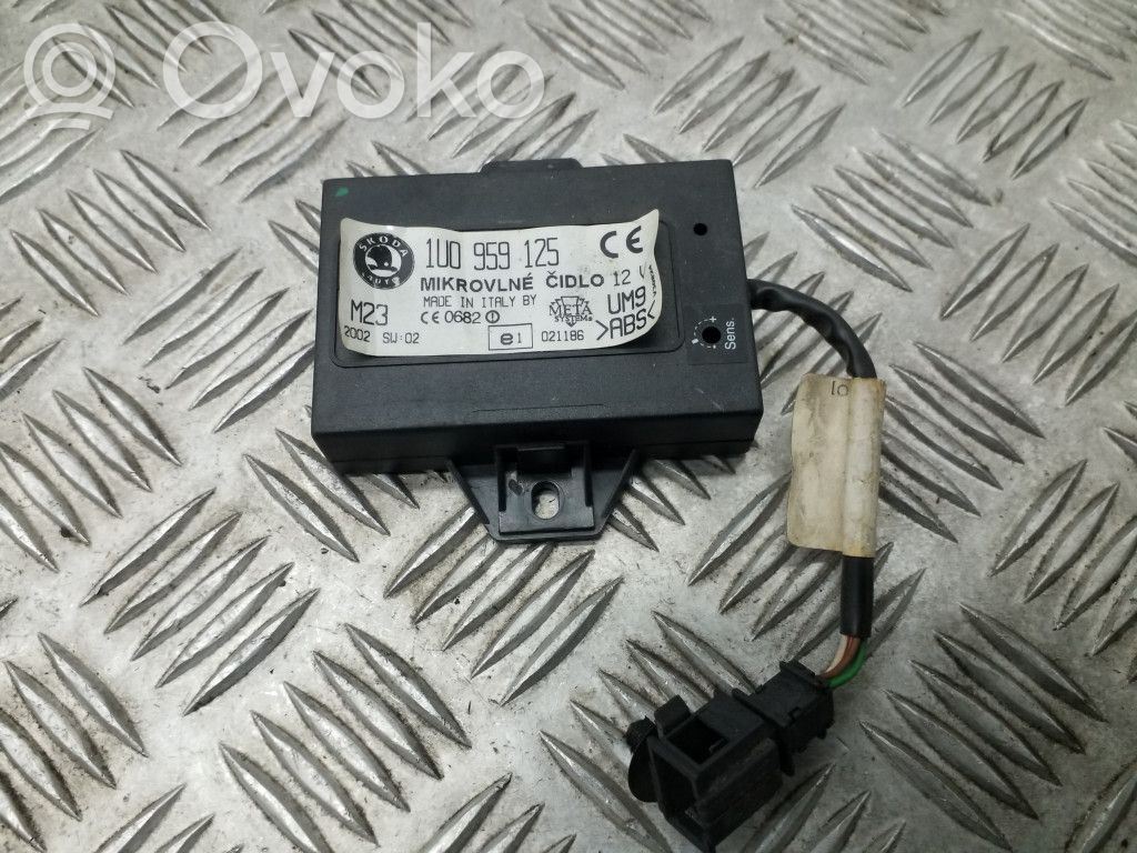 Skoda Octavia Mk2 (1Z) Alarm control unit/module 