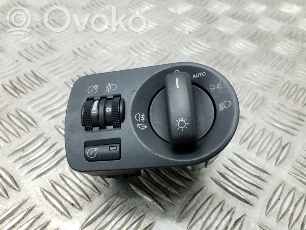 Skoda Superb B6 (3T) Light switch 