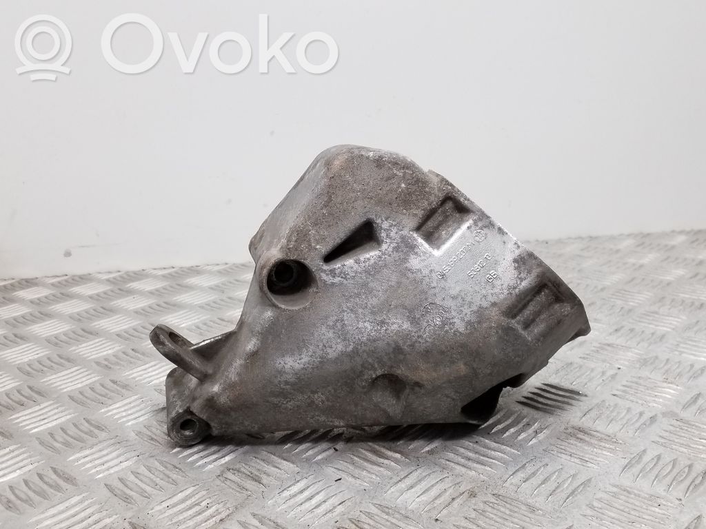 Engine mounting bracket   045199207M