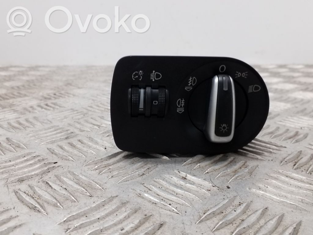 Audi A1 Light switch 