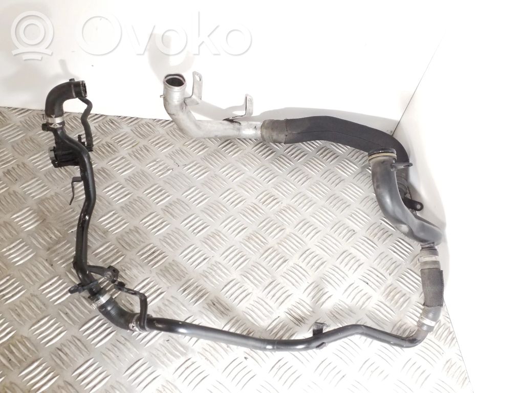 Audi Q5 SQ5 8R Engine coolant pipe/hose 