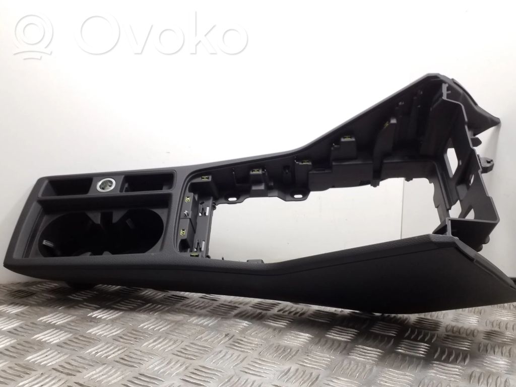 Audi Q3 F3 Tunel środkowy 