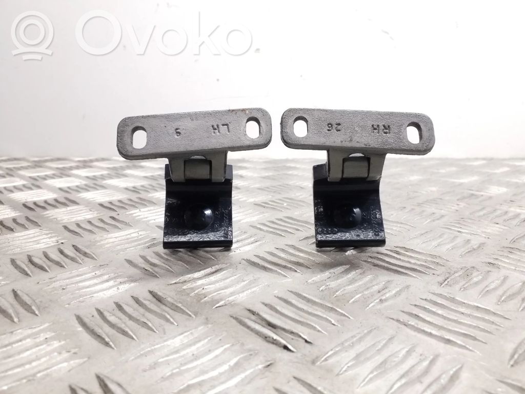 Audi Q3 8U Tailgate/trunk/boot hinge 