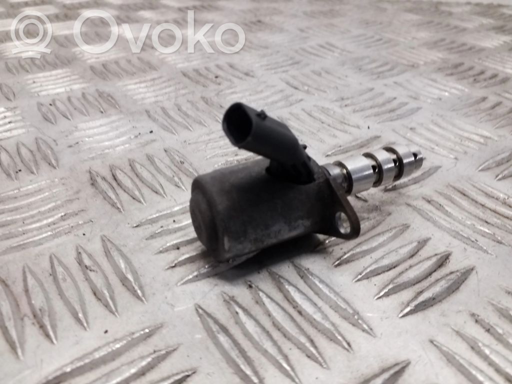 Volkswagen PASSAT B8 Oil pressure sensor 