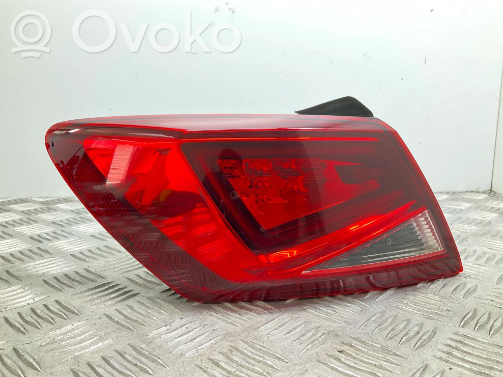 Seat Leon (5F) Aizmugurējais lukturis virsbūvē 