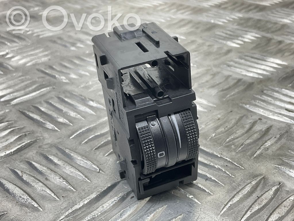 Audi TT TTS Mk2 Headlight level height control switch 