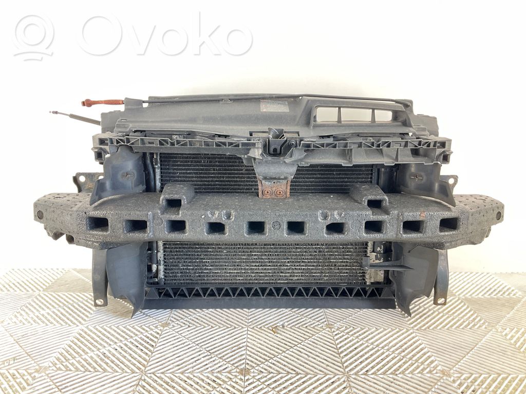 Volkswagen Scirocco Radiatoru panelis 