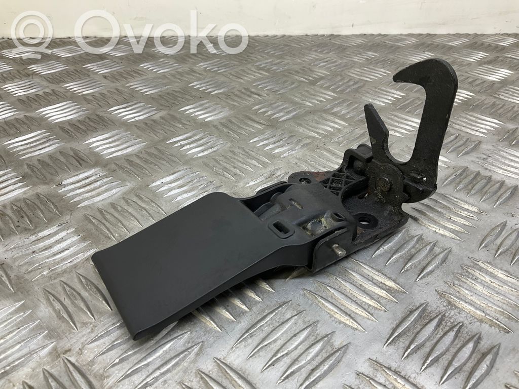 Audi Q3 8U Cârlig/încuietoare capotă motor 