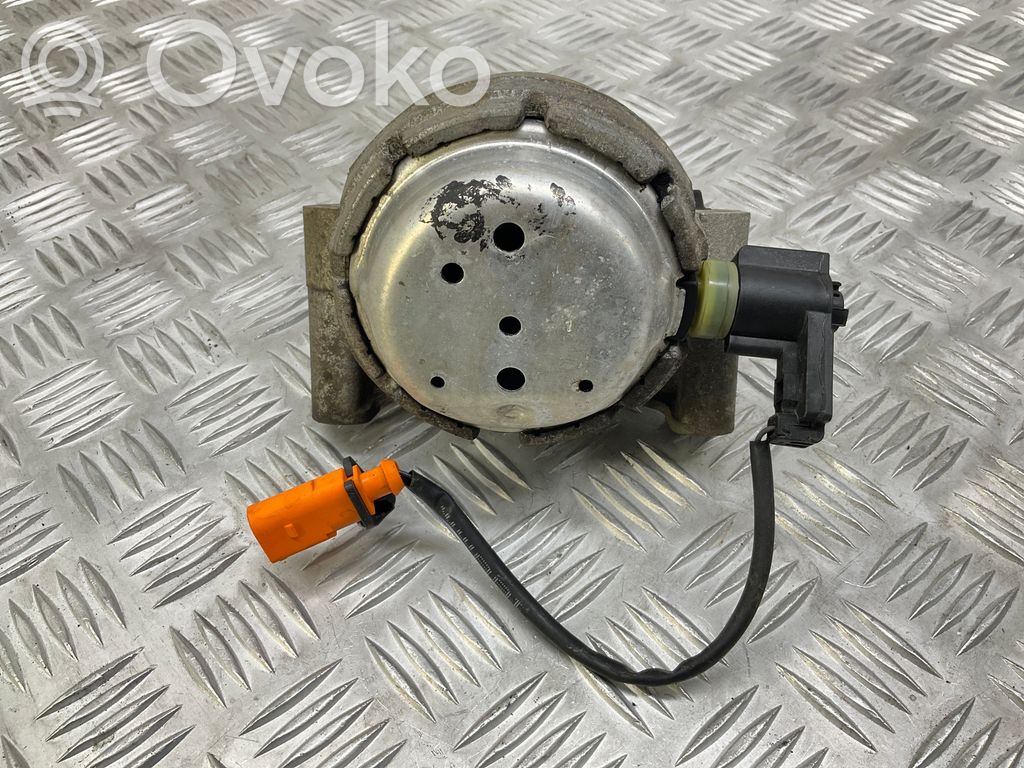 Audi A6 S6 C7 4G Engine mount bracket 