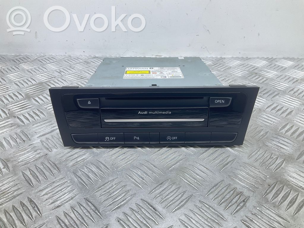 Audi A5 8T 8F Panel / Radioodtwarzacz CD/DVD/GPS 