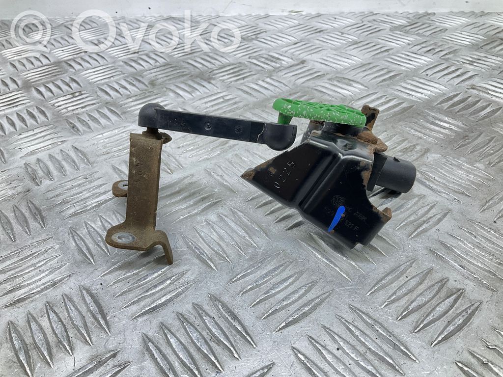 Audi A3 S3 8V Headlight/headlamp level sensor 