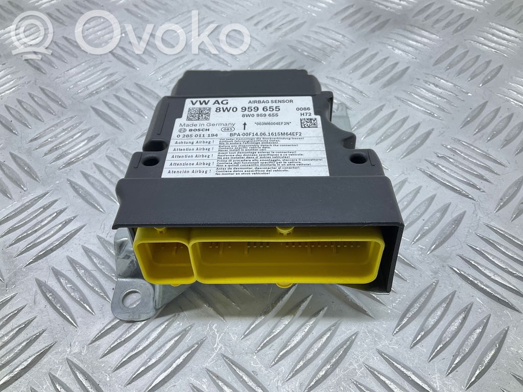 Audi A4 S4 B9 Airbag control unit/module 