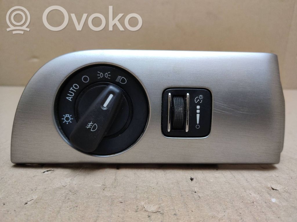 Dodge Durango III Light switch 