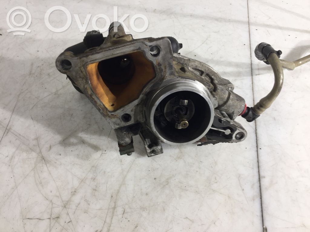Ford Mondeo Mk III Vakuumo pompa 