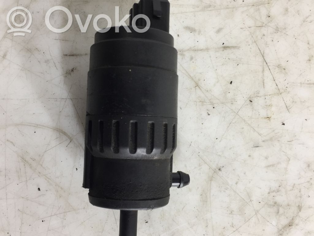 Peugeot Boxer Windscreen/windshield washer pump 