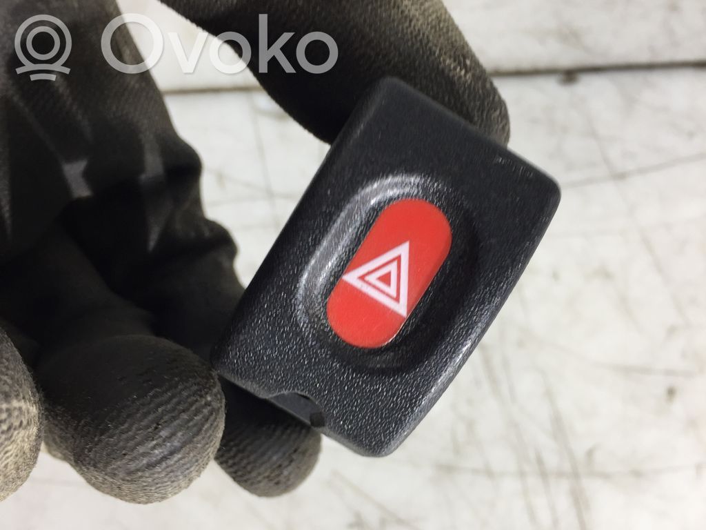 Opel Corsa B Przycisk świateł awaryjnych 