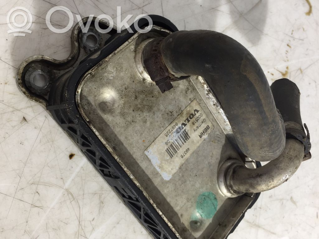 Volvo V70 Oil filter mounting bracket 