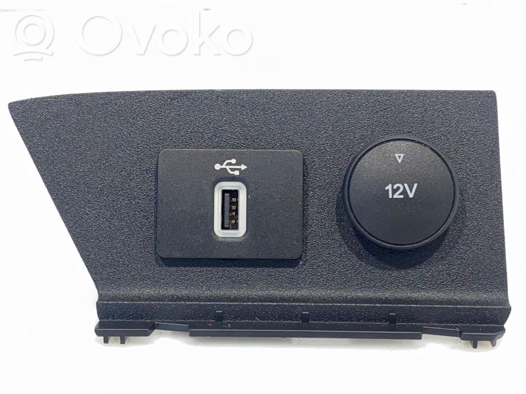 Ford Transit Custom USB socket connector 