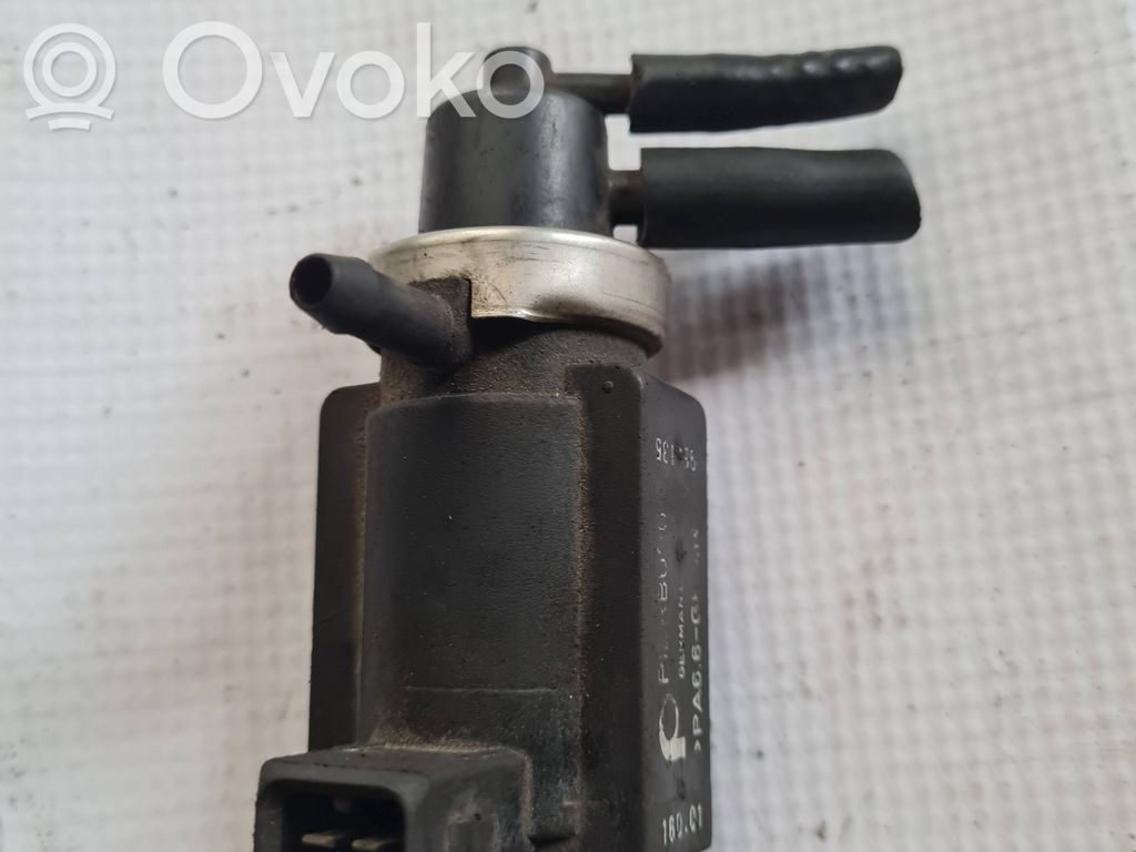 Audi A4 S4 B5 8D Electroválvula del turbo 