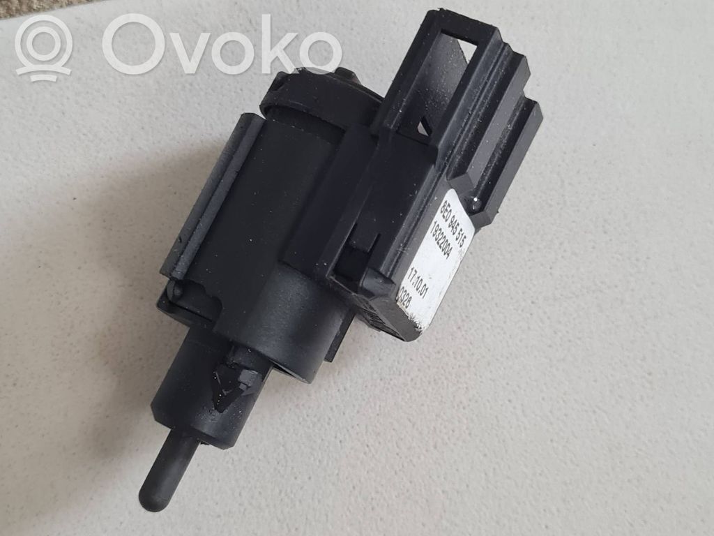 Audi A4 S4 B6 8E 8H Czujnik pedału hamulca / stopu 