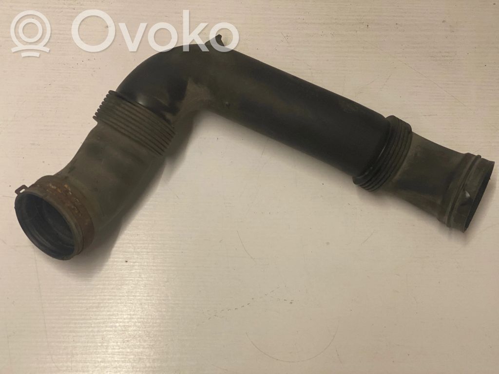 Volkswagen PASSAT B6 Manguera/tubo de toma de aire 