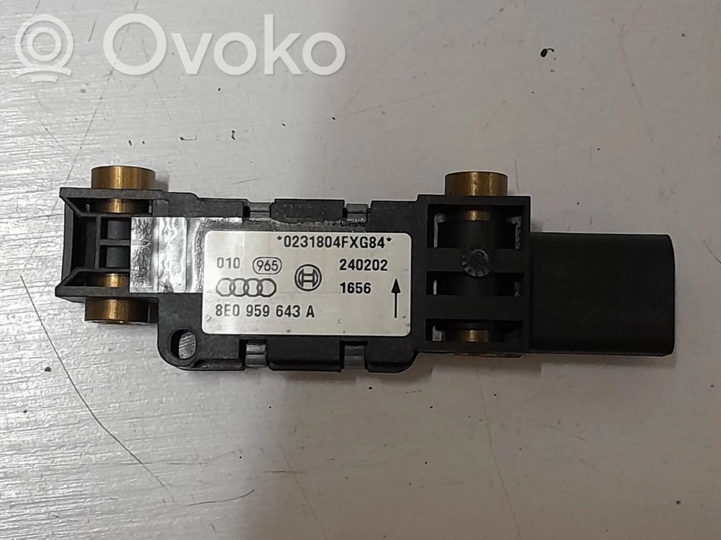 Audi A4 S4 B6 8E 8H Czujnik uderzenia Airbag 