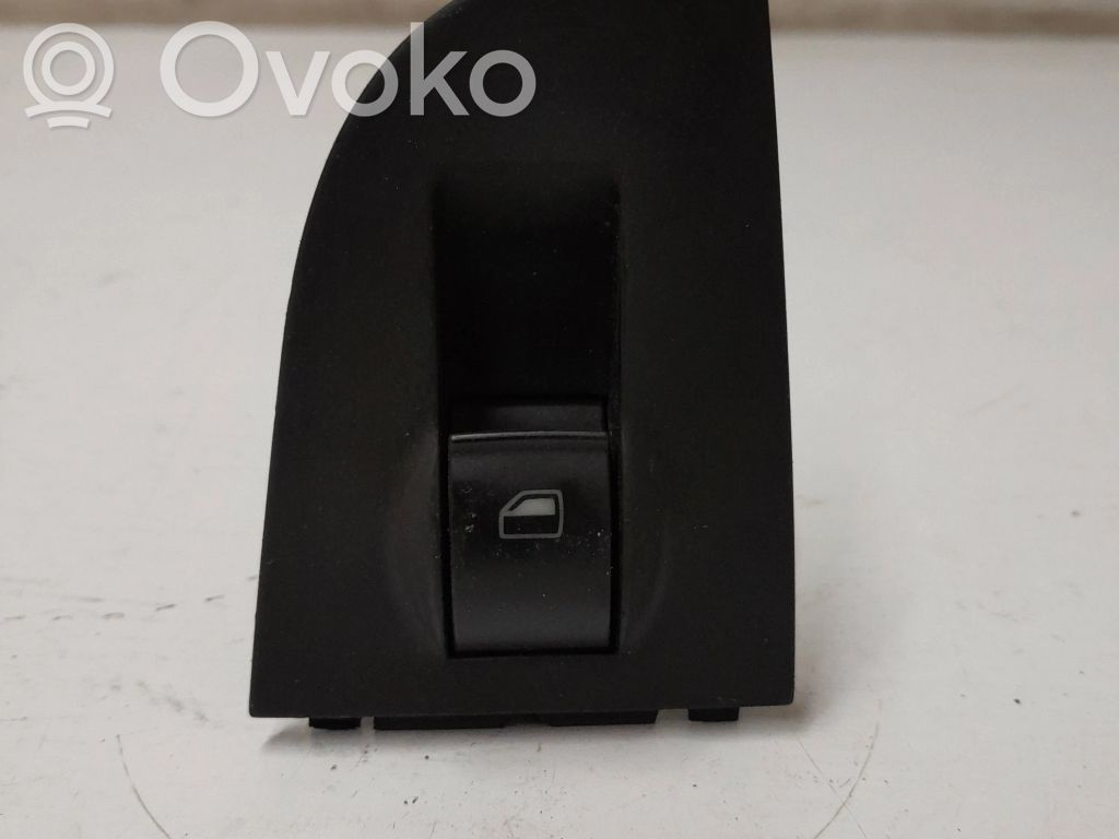 Audi A6 S6 C5 4B Electric window control switch 