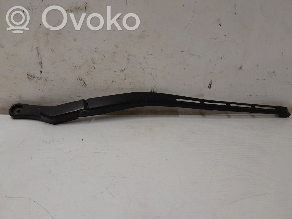 Audi A6 S6 C5 4B Wischerarm vorne 