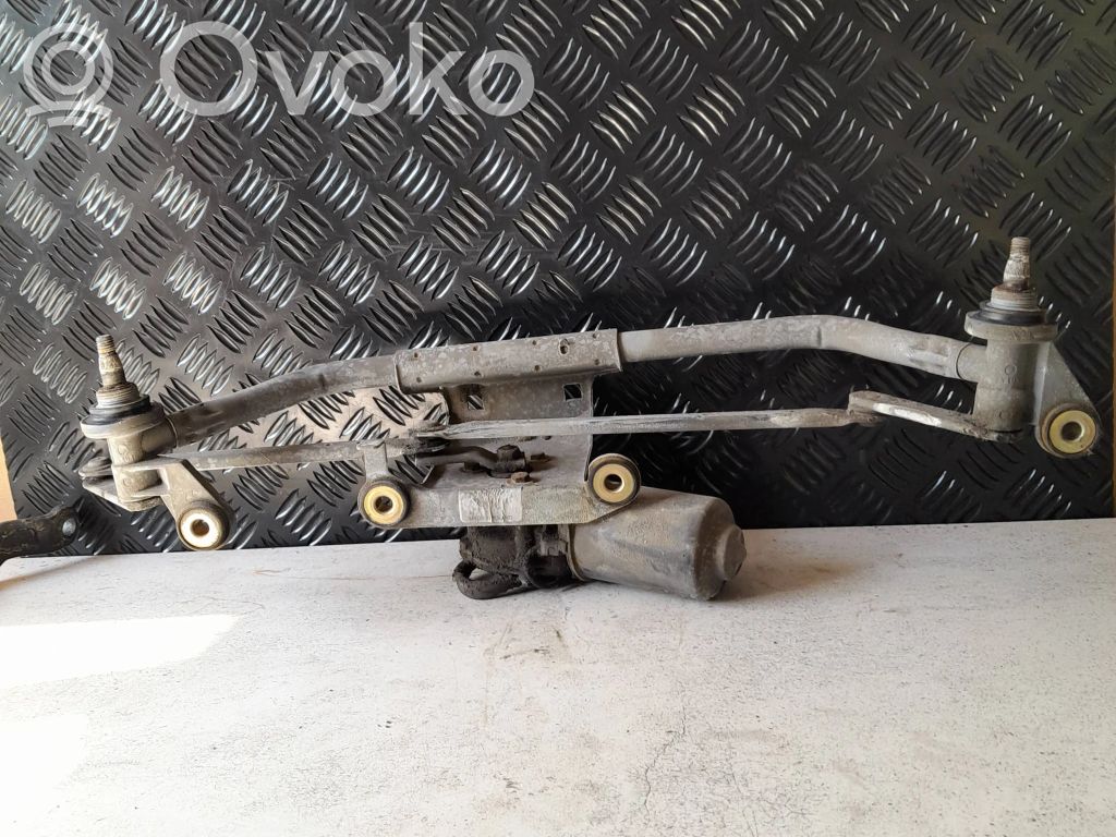 Front wiper linkage