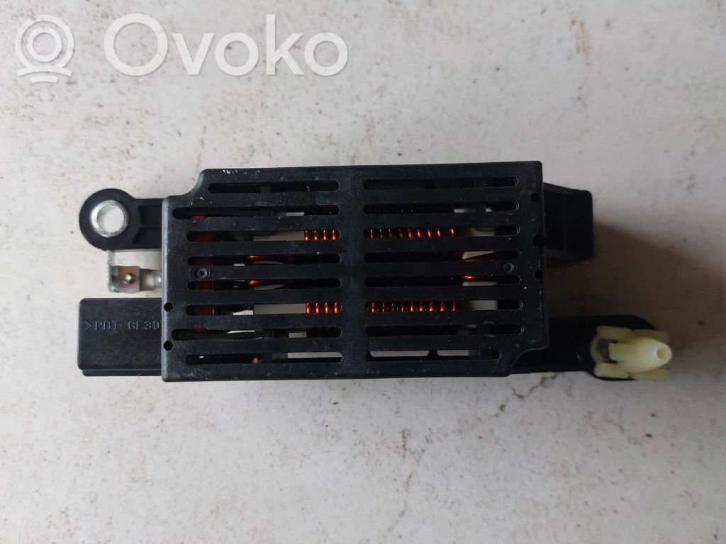 Mazda 6 Aerial antenna filter 
