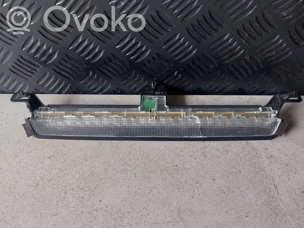 Volvo V70 Third/center stoplight 