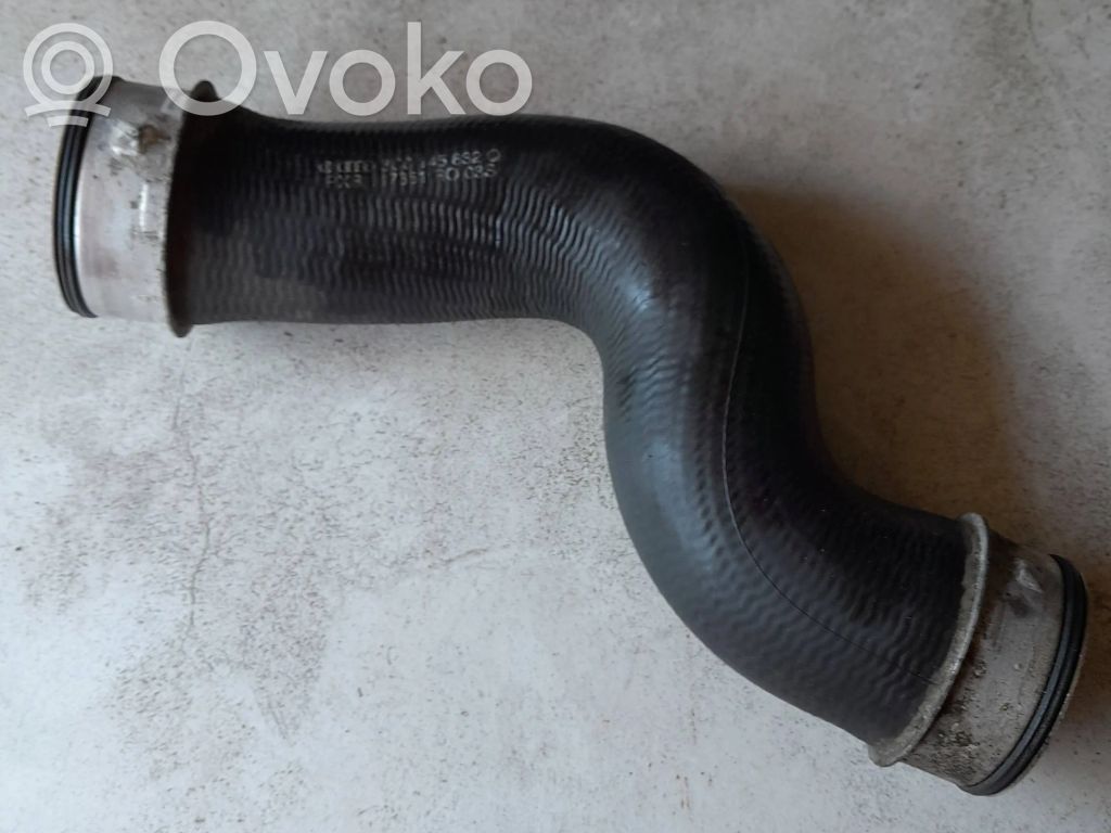 Volkswagen PASSAT CC Wąż / Rura intercoolera 