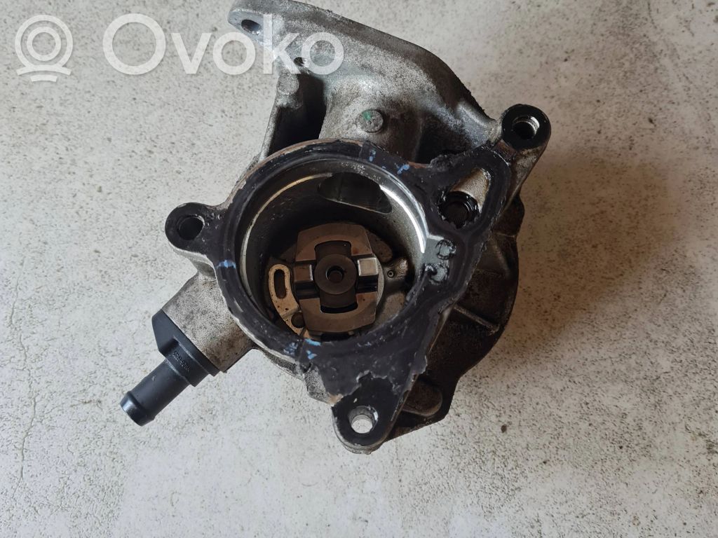 Volkswagen PASSAT CC Alipainepumppu 