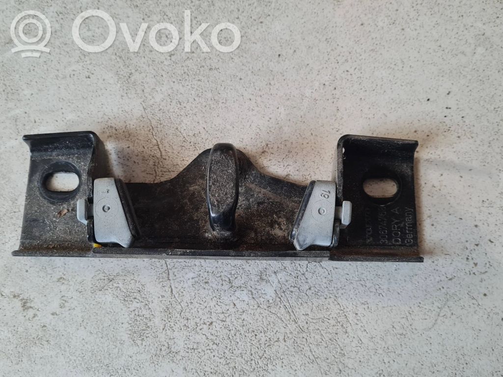 Volvo XC90 Loading door lock loop/hook striker 