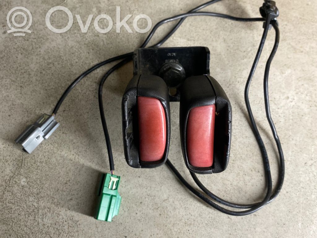 Volvo S40 Gurtschloss hinten Mitte 