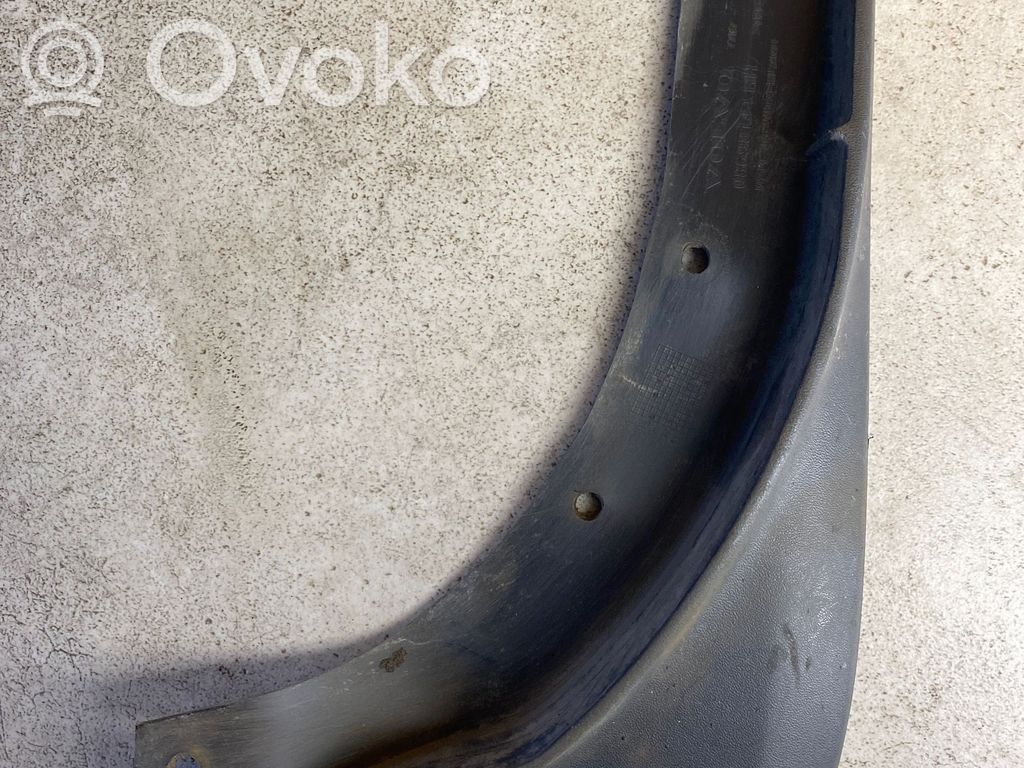 Eturoiskeläppä   08698144