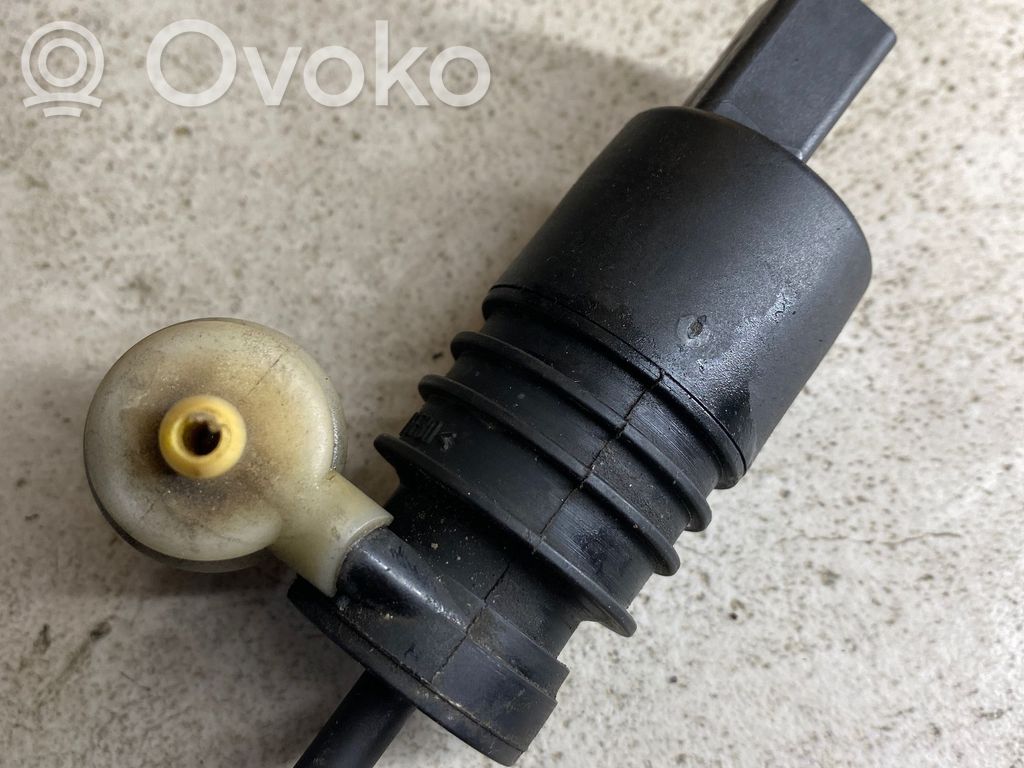 Audi A6 S6 C5 4B Windscreen/windshield washer pump 