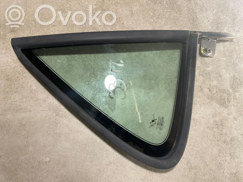 Saab 9-5 Ventanilla de ventilación de la puerta trasera 