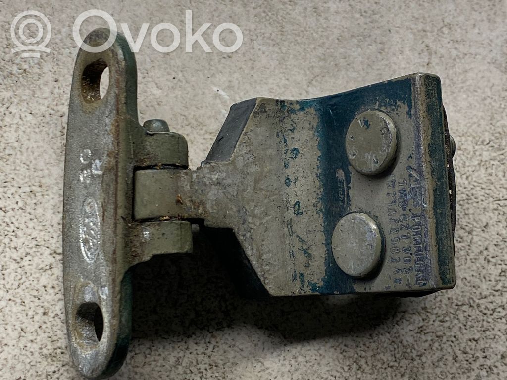Ford Galaxy Tailgate/trunk/boot hinge 