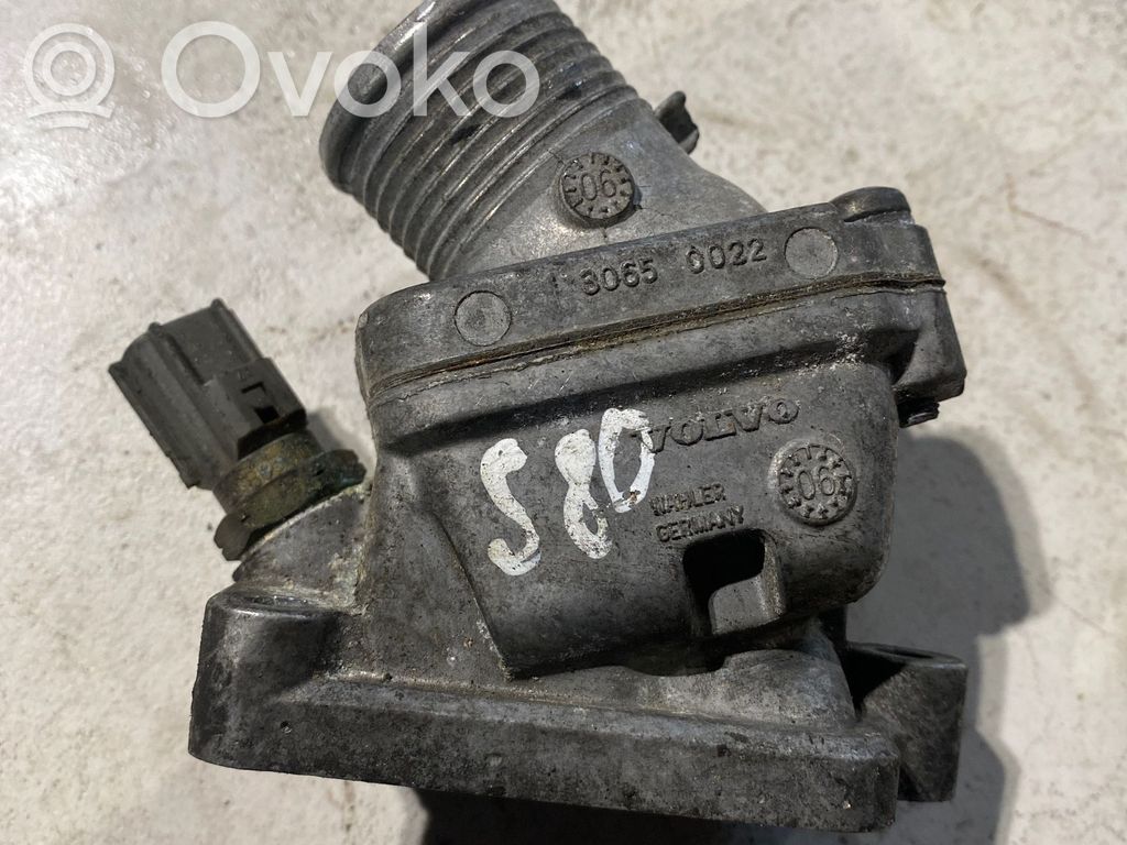 Volvo S80 Carcasa del termostato 
