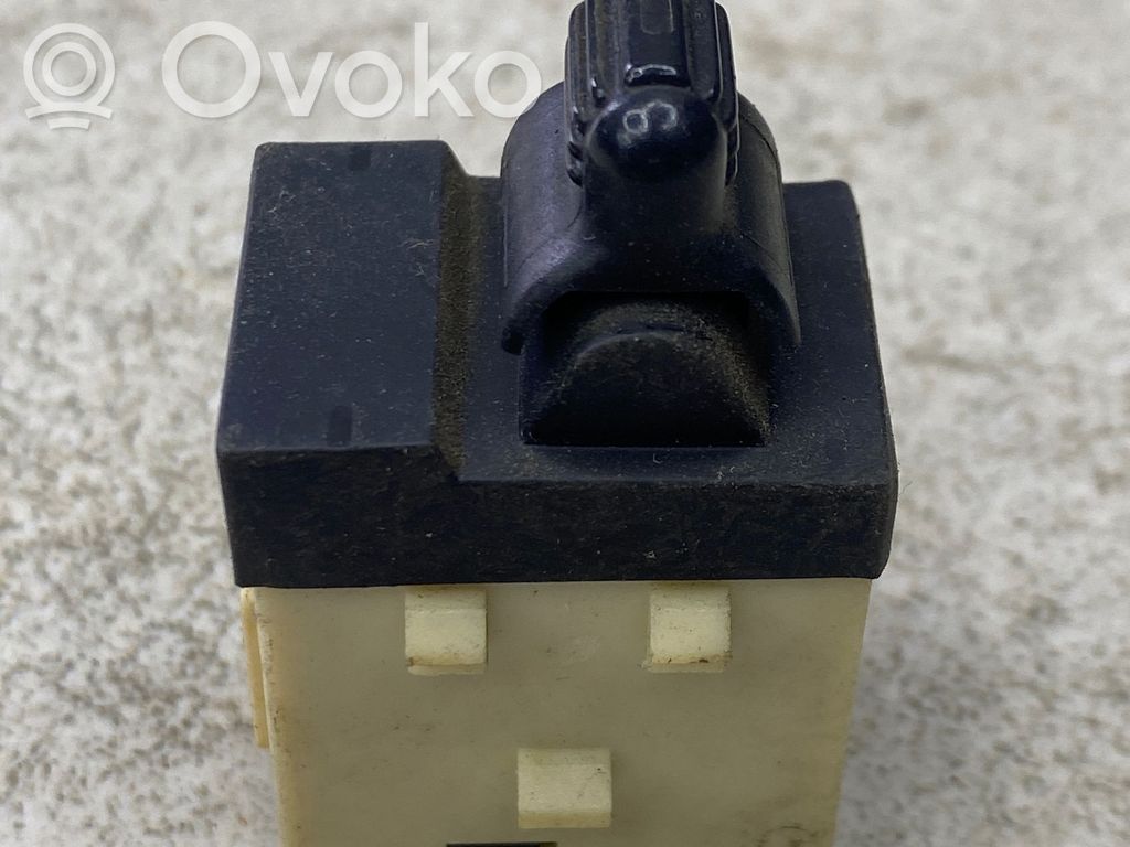 Chrysler Sebring (ST-22 - JR) Central locking switch button 