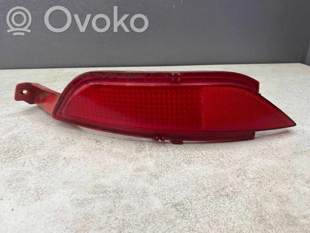 Reflector de faros/luces traseros   8A6117A849AB