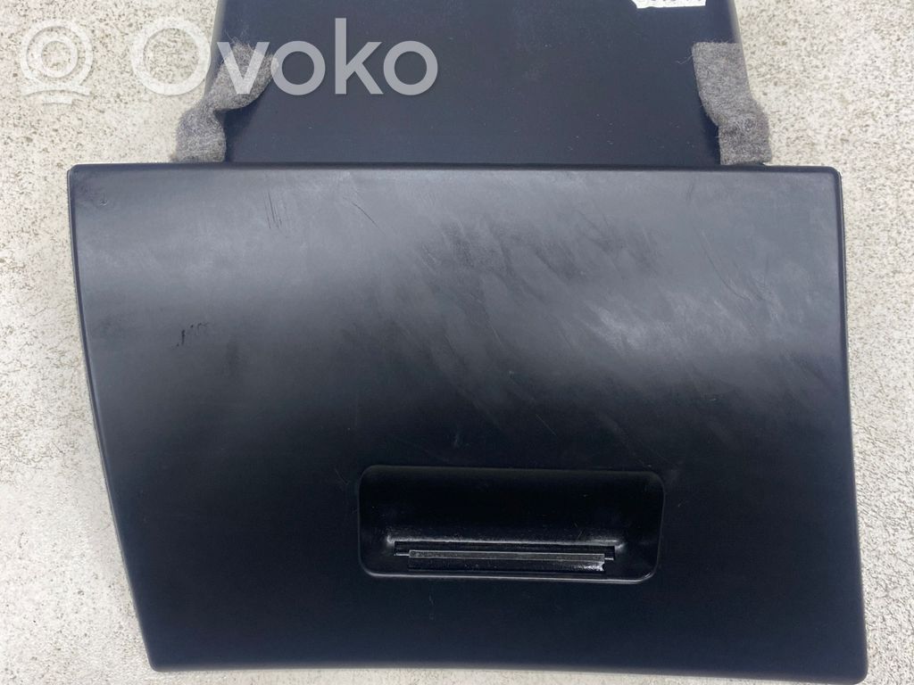 BMW 3 E46 Glove box 