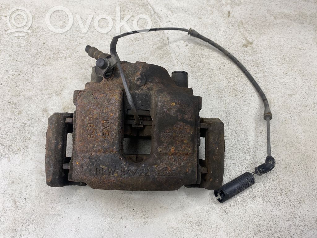 BMW 3 E46 Front brake caliper 