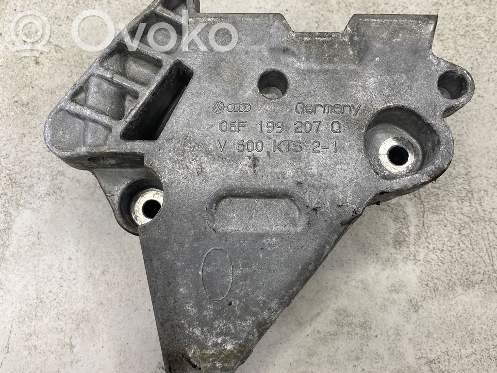 Volkswagen Golf V Engine mounting bracket 