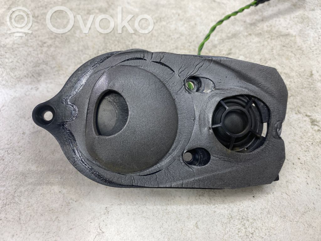 Etuoven diskanttikaiutin   8374696,1104149,4913430035